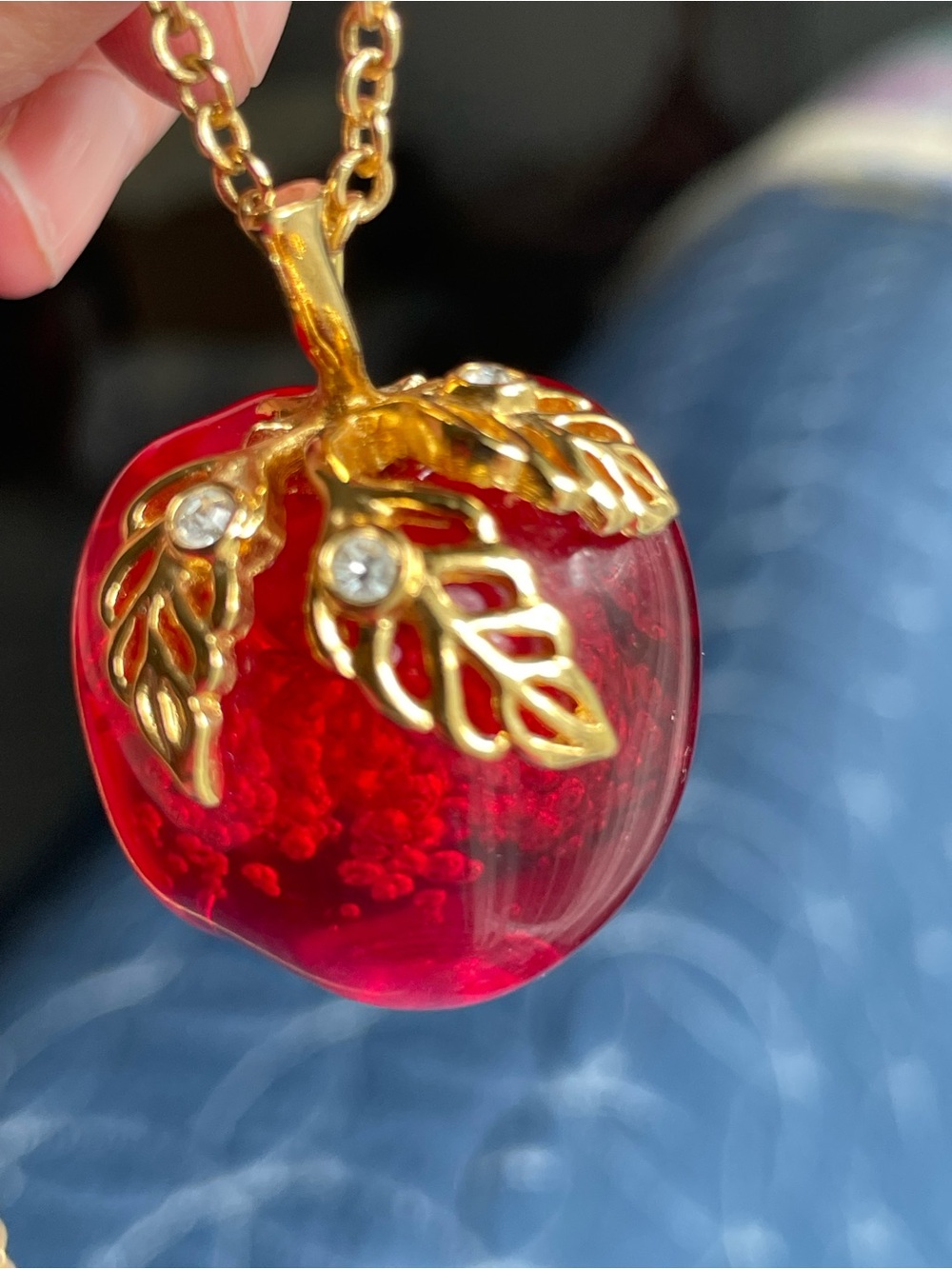 Vintage Avon Gold-Tone Red Lucite Apple Pendant Necklace - Picture 2 of 5